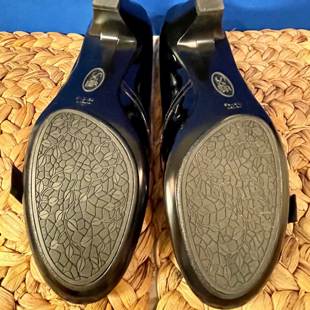 Sofft black patent leather heels. Worn once! - Picture 6 of 6